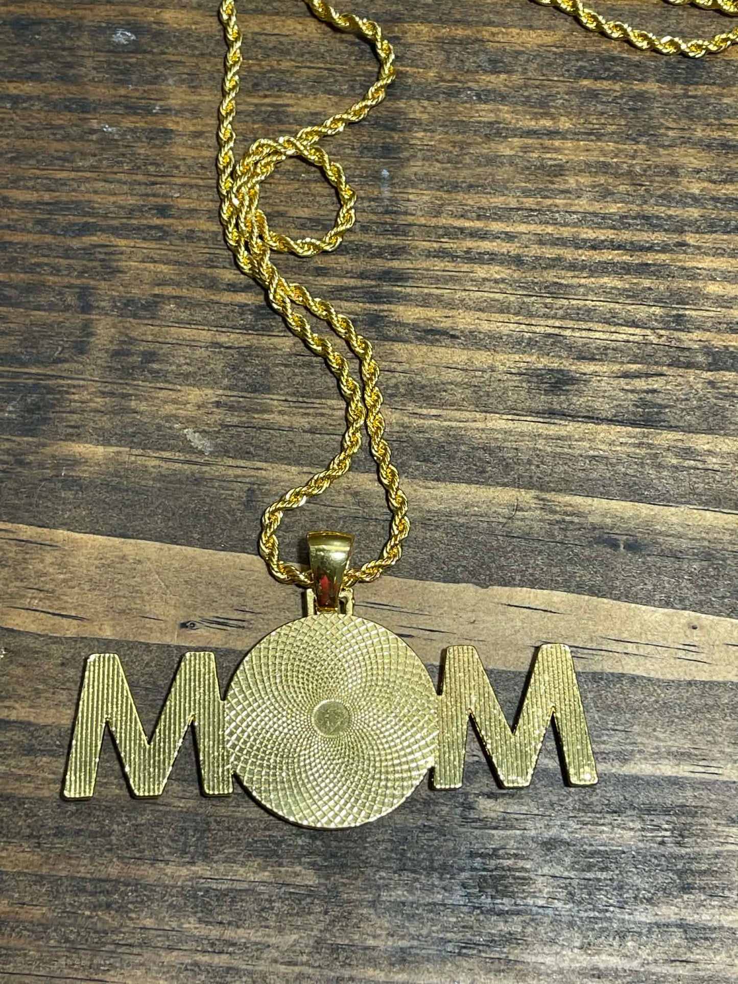 MOM Picture Necklace
