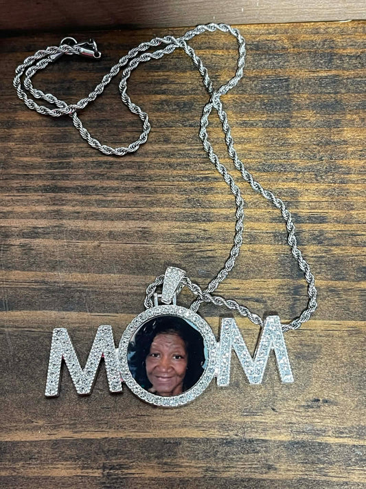 MOM Picture Necklace